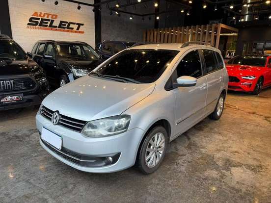 VOLKSWAGEN-SPACEFOX-2013