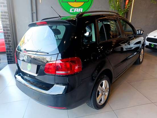 VOLKSWAGEN-SPACEFOX-2011