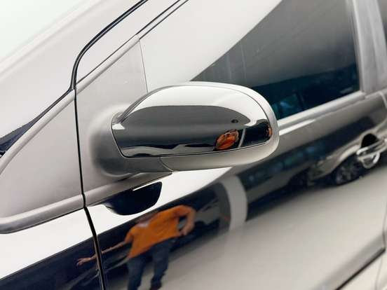 VOLKSWAGEN-SPACEFOX-2009