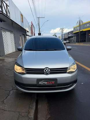VOLKSWAGEN-SPACEFOX-2011