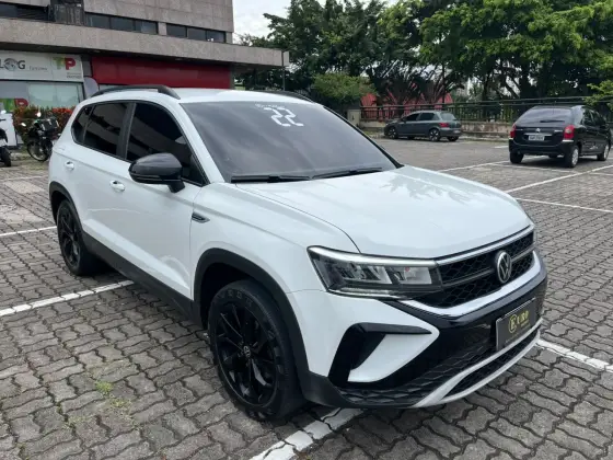 VOLKSWAGEN TAOS 1.4 250 TSI TOTAL FLEX COMFORTLINE AUTOMÁTICO