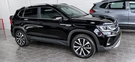 VOLKSWAGEN-TAOS-2021