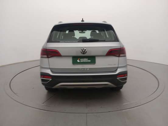VOLKSWAGEN-TAOS-2023