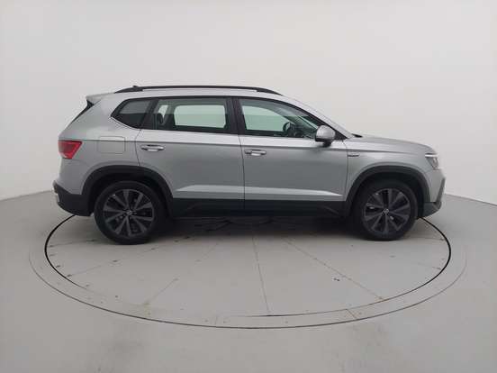 VOLKSWAGEN-TAOS-2024