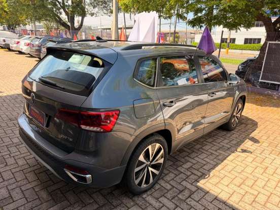VOLKSWAGEN-TAOS-2025