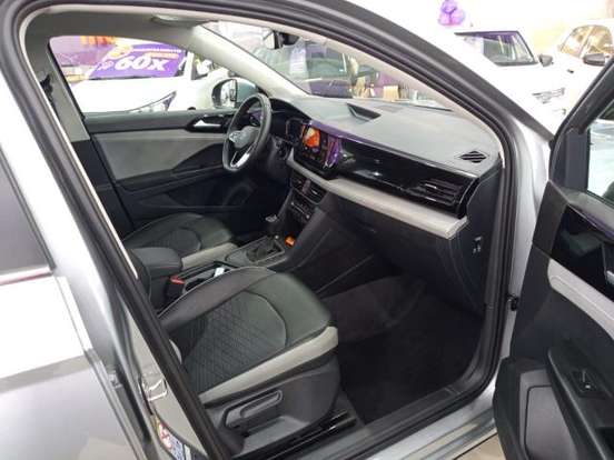VOLKSWAGEN-TAOS-2025