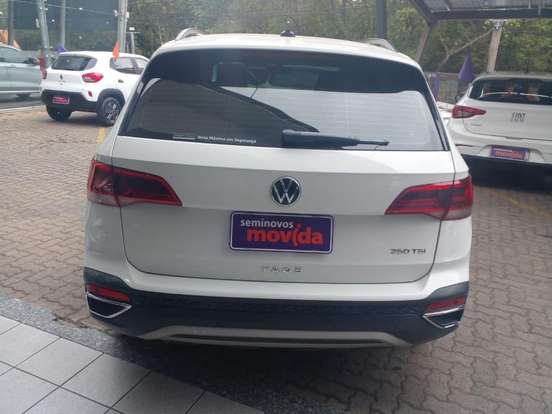 VOLKSWAGEN-TAOS-2025
