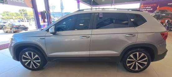 VOLKSWAGEN-TAOS-2025