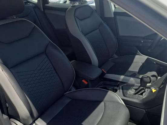 VOLKSWAGEN-TAOS-1.4 250 TSI TOTAL FLEX COMFORTLINE AUTOMÁTICO VOLKSWAGEN-TAOS-2025