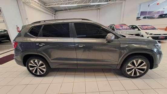 VOLKSWAGEN-TAOS-2024