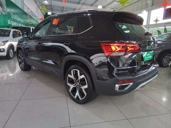 VOLKSWAGEN-TAOS-2024
