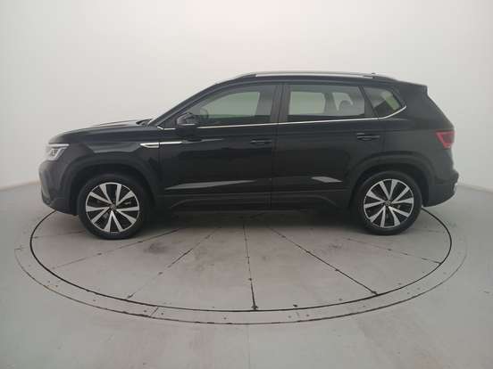 VOLKSWAGEN-TAOS-2023