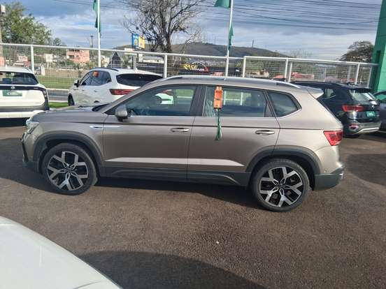 VOLKSWAGEN-TAOS-1.4 250 TSI TOTAL FLEX HIGHLINE AUTOMÁTICO VOLKSWAGEN-TAOS-2024