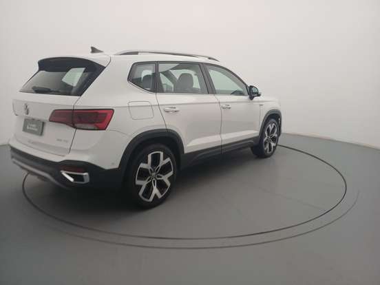 VOLKSWAGEN-TAOS-1.4 250 TSI TOTAL FLEX HIGHLINE AUTOMÁTICO VOLKSWAGEN-TAOS-2024
