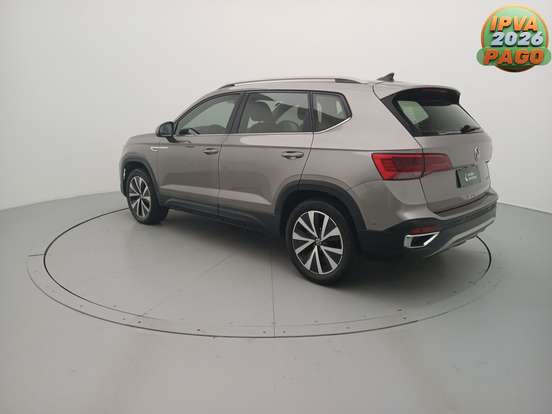 VOLKSWAGEN-TAOS-2023