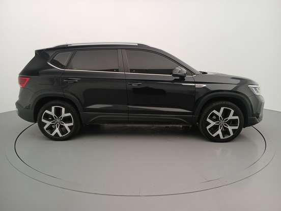 VOLKSWAGEN-TAOS-2024