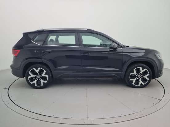 VOLKSWAGEN-TAOS-2024