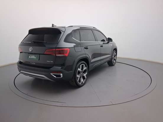 VOLKSWAGEN-TAOS-2024