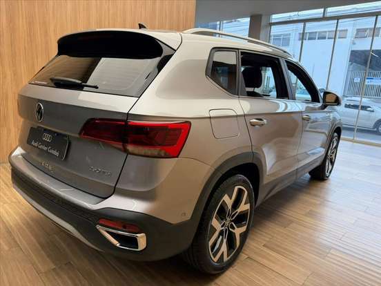 VOLKSWAGEN-TAOS-2024