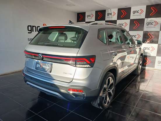 VOLKSWAGEN-TAOS-1.4 250 TSI TOTAL FLEX HIGHLINE AUTOMÁTICO VOLKSWAGEN-TAOS-2025