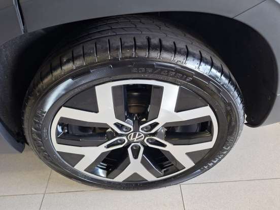 VOLKSWAGEN-TAOS-2026