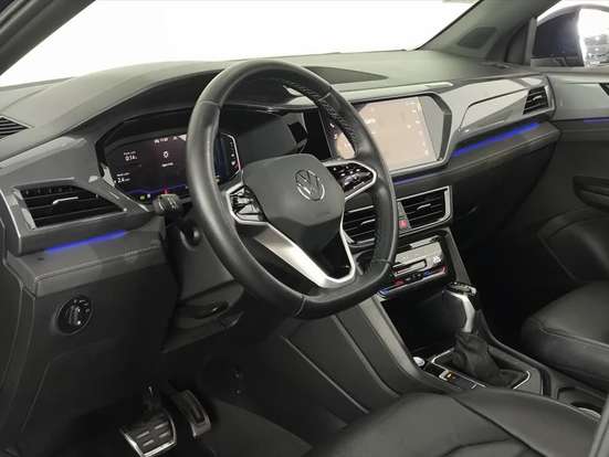 VOLKSWAGEN-TAOS-2023