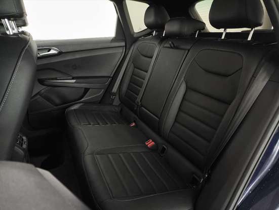VOLKSWAGEN-TAOS-2023