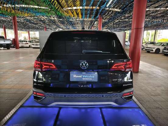 VOLKSWAGEN-TAOS-2022