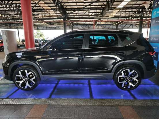 VOLKSWAGEN-TAOS-2025