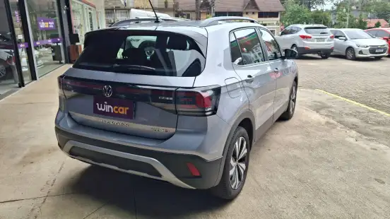VOLKSWAGEN-T-CROSS-2024