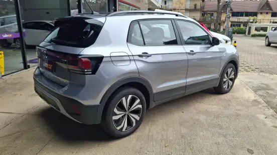 VOLKSWAGEN-T-CROSS-2024