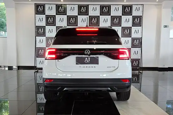 VOLKSWAGEN-T-CROSS-2024