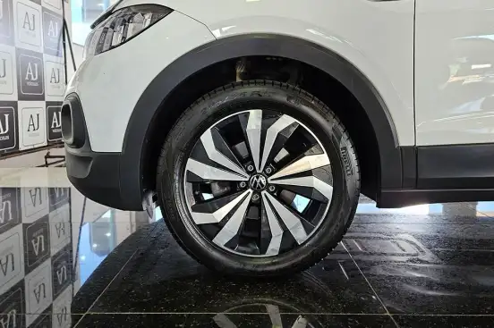 VOLKSWAGEN-T-CROSS-2024