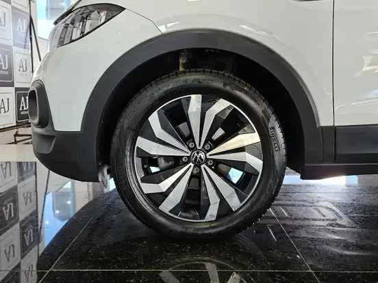 VOLKSWAGEN-T-CROSS-1.0 200 TSI TOTAL FLEX AUTOMÁTICO VOLKSWAGEN-T-CROSS-2024