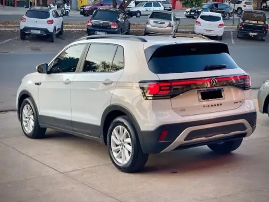 VOLKSWAGEN-T-CROSS-2024