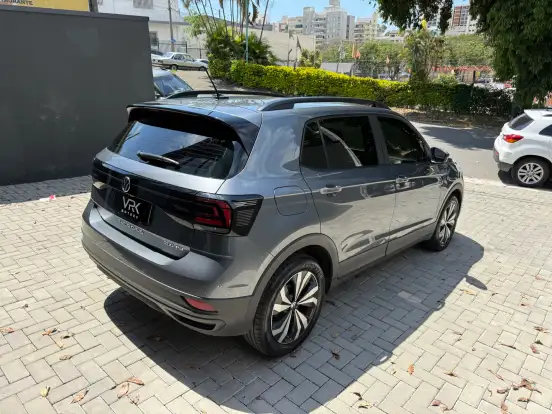 VOLKSWAGEN-T-CROSS-2022