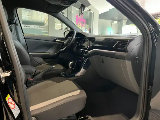 VOLKSWAGEN-T-CROSS-2024
