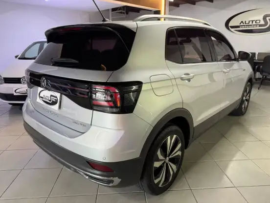 VOLKSWAGEN-T-CROSS-2021