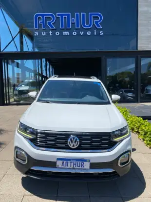VOLKSWAGEN-T-CROSS-2021