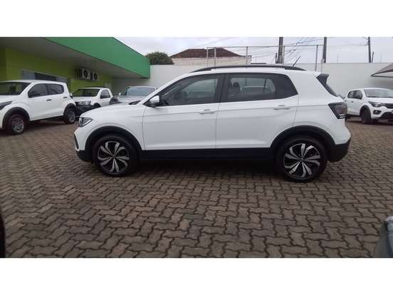VOLKSWAGEN-T-CROSS-2024