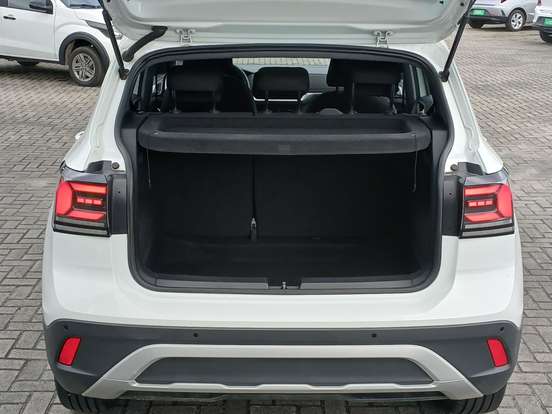 VOLKSWAGEN-T-CROSS-2024