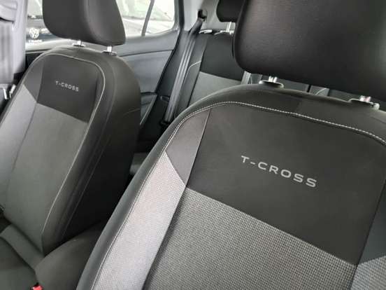 VOLKSWAGEN-T-CROSS-1.0 200 TSI TOTAL FLEX AUTOMÁTICO VOLKSWAGEN-T-CROSS-2025