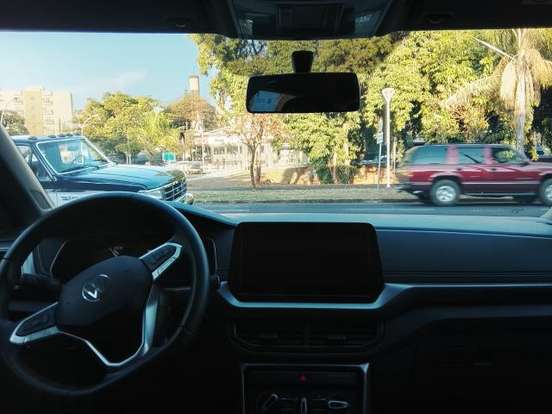 VOLKSWAGEN-T-CROSS-2025