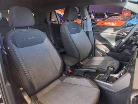 VOLKSWAGEN-T-CROSS-1.0 200 TSI TOTAL FLEX AUTOMÁTICO VOLKSWAGEN-T-CROSS-2025