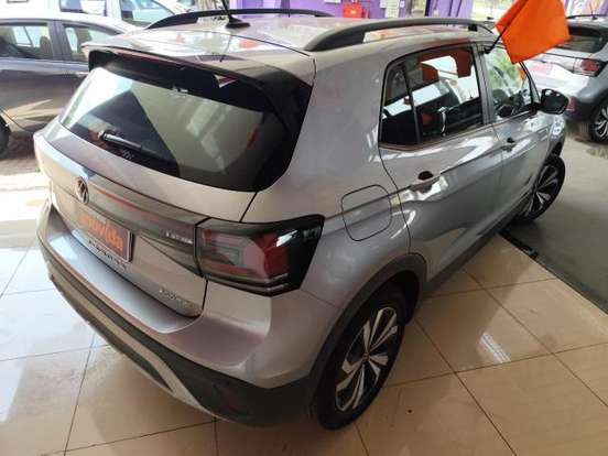 VOLKSWAGEN-T-CROSS-2024