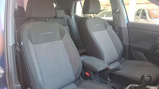 VOLKSWAGEN-T-CROSS-2024