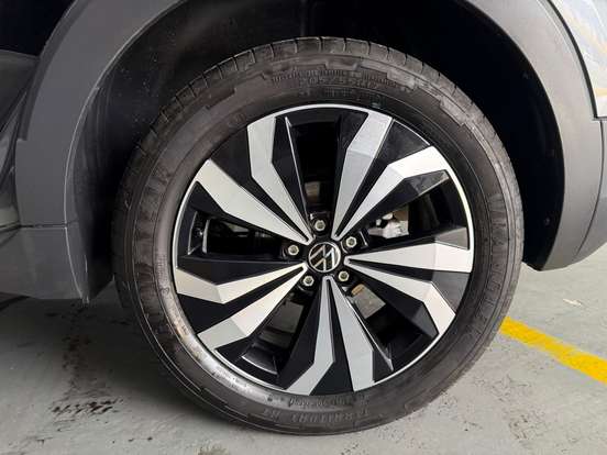 VOLKSWAGEN-T-CROSS-2025