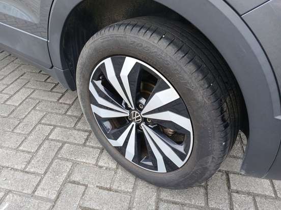 VOLKSWAGEN-T-CROSS-2024