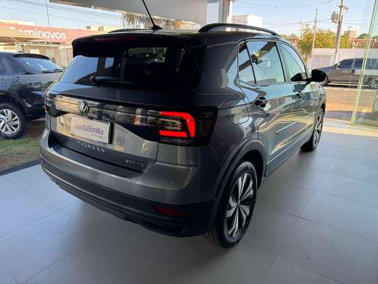 VOLKSWAGEN-T-CROSS-2022