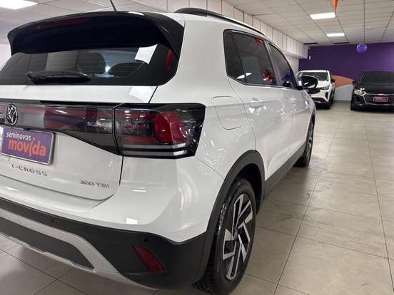 VOLKSWAGEN-T-CROSS-1.0 200 TSI TOTAL FLEX COMFORTLINE AUTOMÁTICO VOLKSWAGEN-T-CROSS-2024